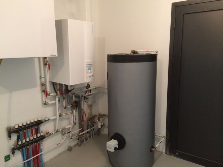 PAC air/eau avec ballon ECS déporté 300L